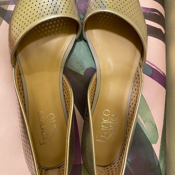 NWOT Franco Sarto Honey2  Silver Metallic Faux Leather Flats 7.5 - Picture 6 of 9